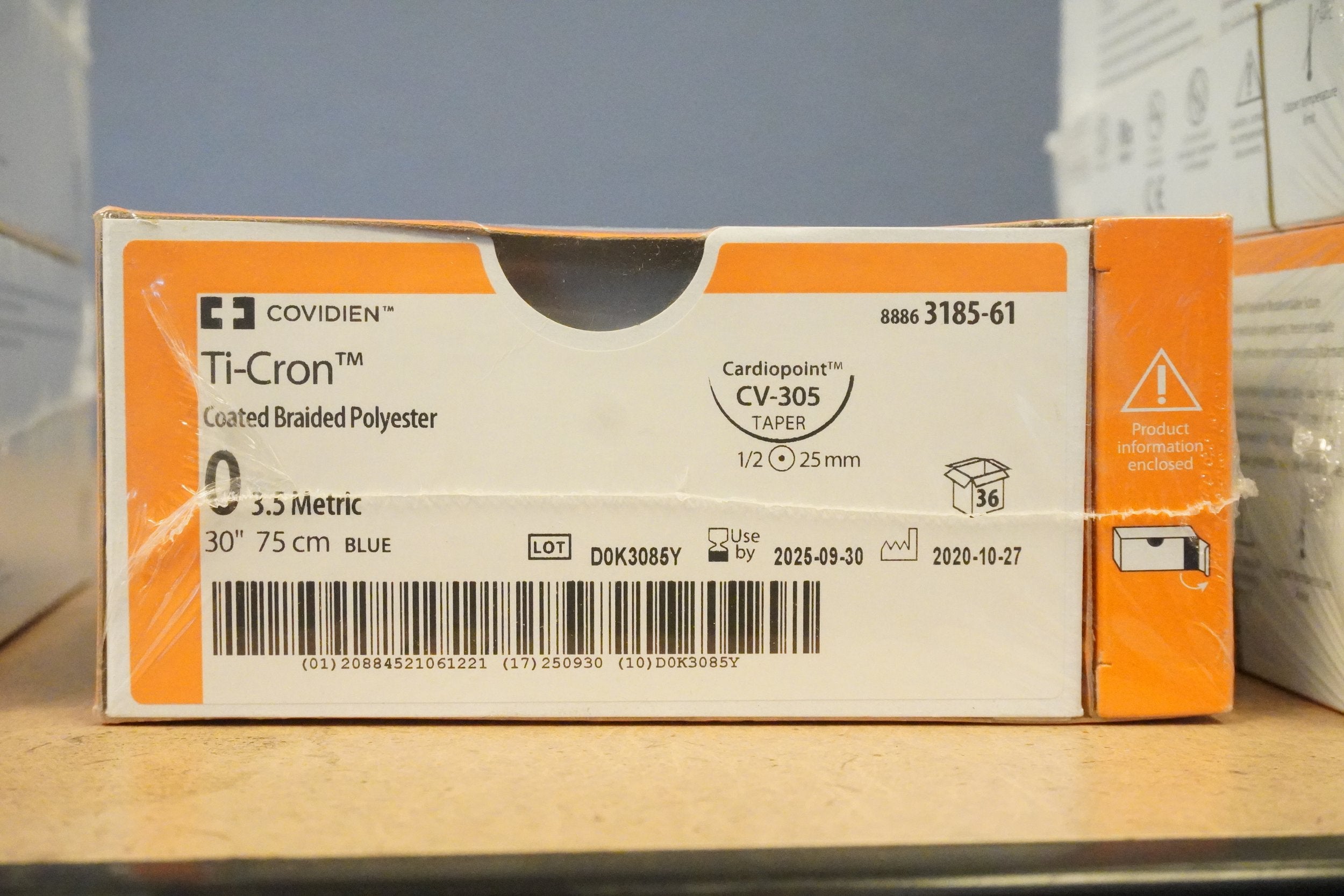 Covidien | 3185-61 | Ti-Cron Coated Braided Polyester 0 3.5 Metric 30" 75cm BLUE