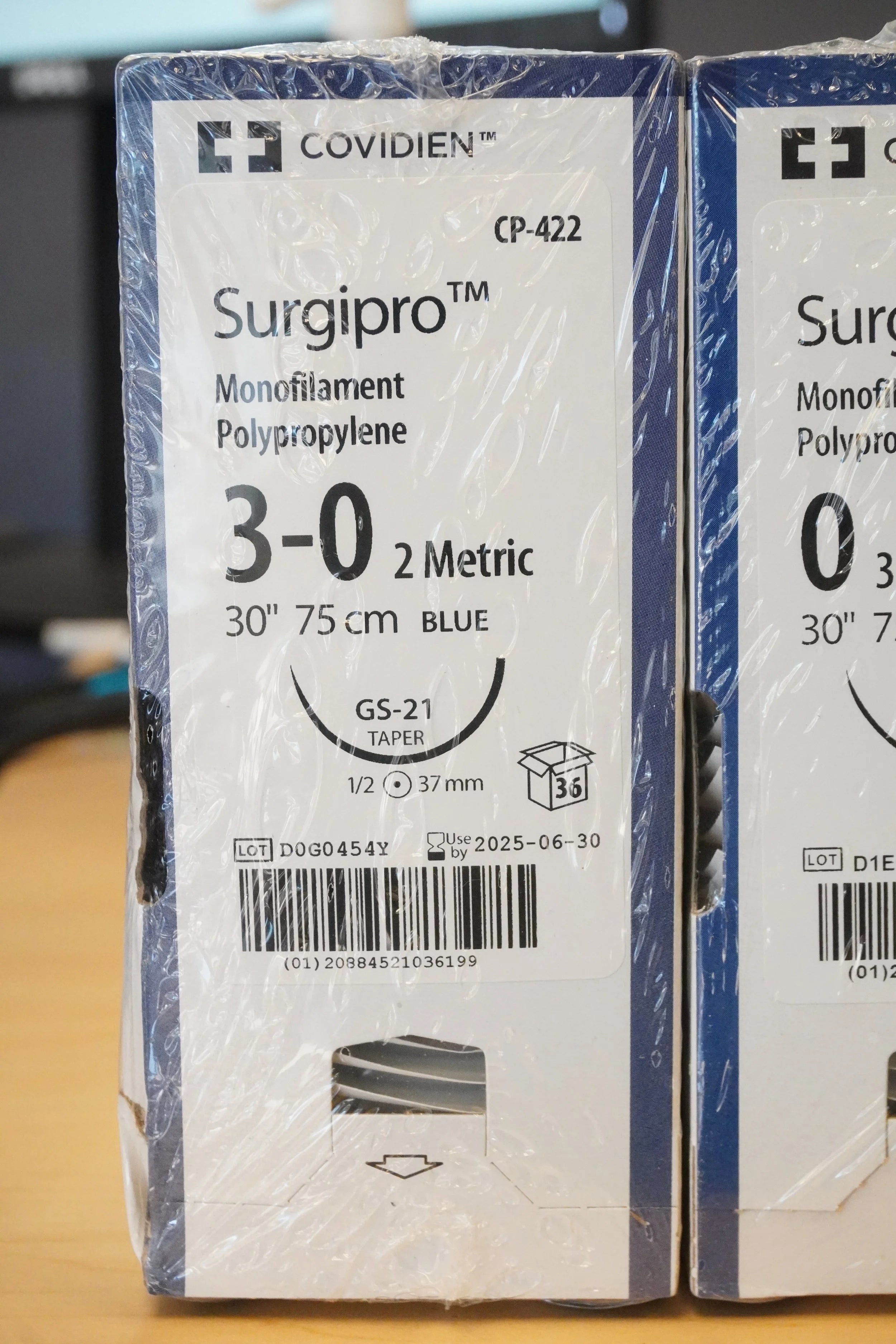Covidien | CP-422 | Surgipro Monofilament Polypropylene 3-0 2 Metric 30" 5cm BLUE