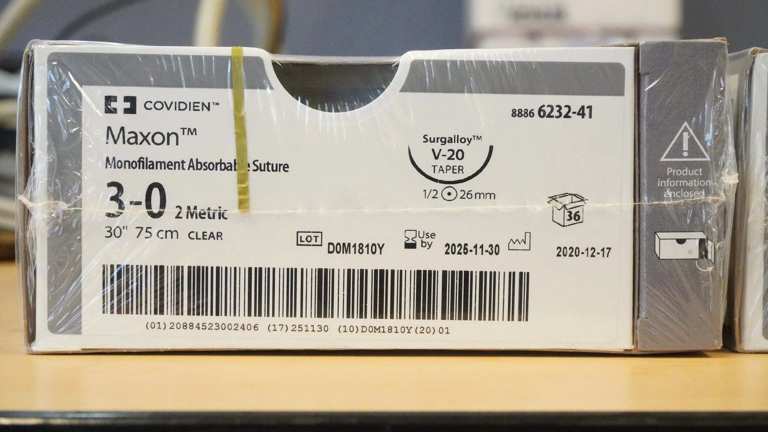 Covidien | 6232-41 | Maxon Monofilament Absorbable Suture 3-0 2 Metric 30" 75cm CLEAR