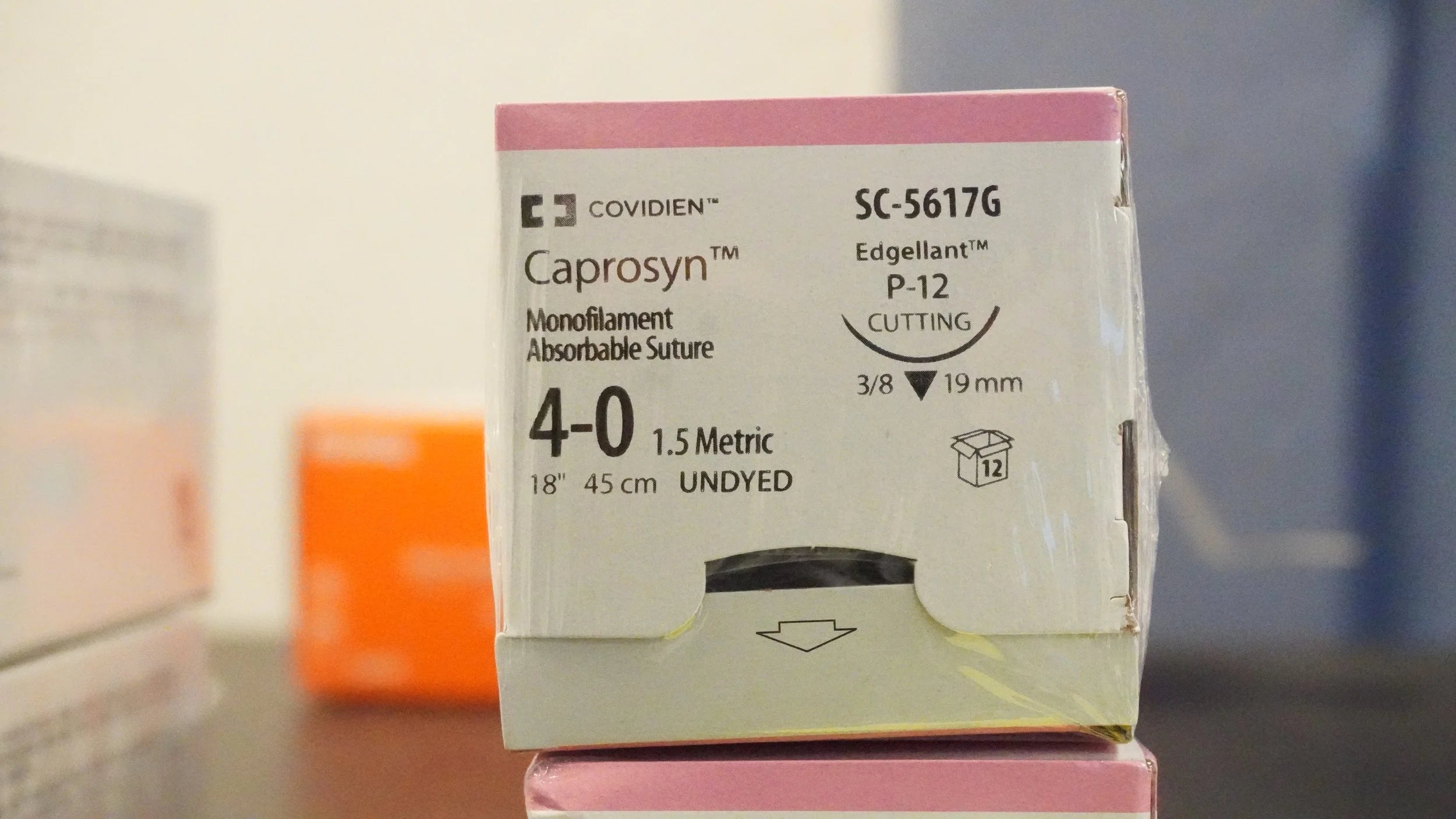Covidien | SC-5617G | Caprosyn Monofilament Absorbable Suture 4-0 1.5 Metric 18" 45cm UNDYED