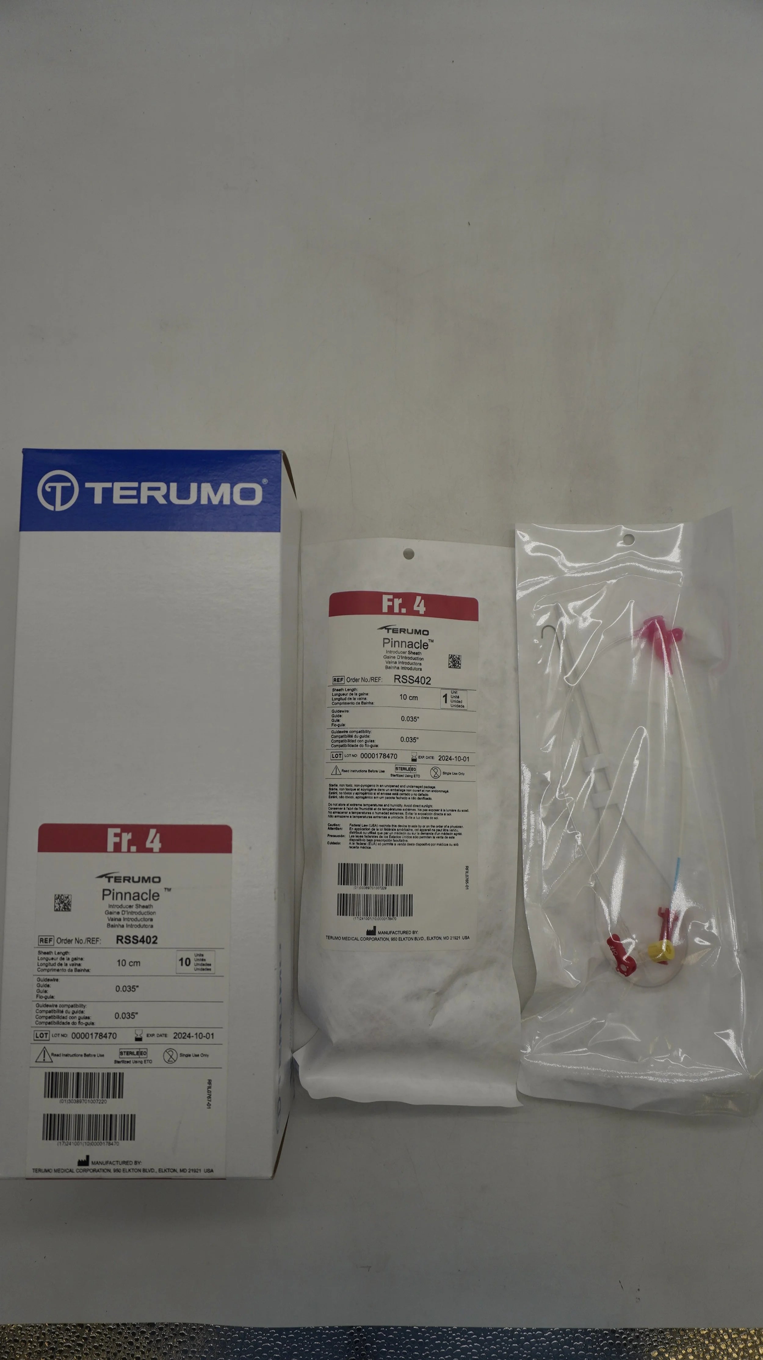 Terumo | RSS402 | PINNACLE Introducer Sheath, 4fr, 10cm sheath