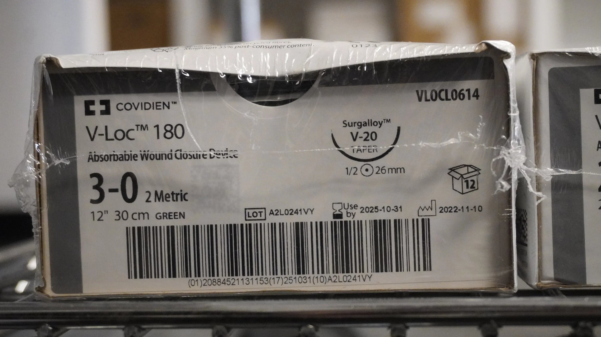 Covidien | VLOCL0614 | V-Loc 180 Absorbable Wound Closure Device 3-0 2 Metric 12" 30cm GREEN
