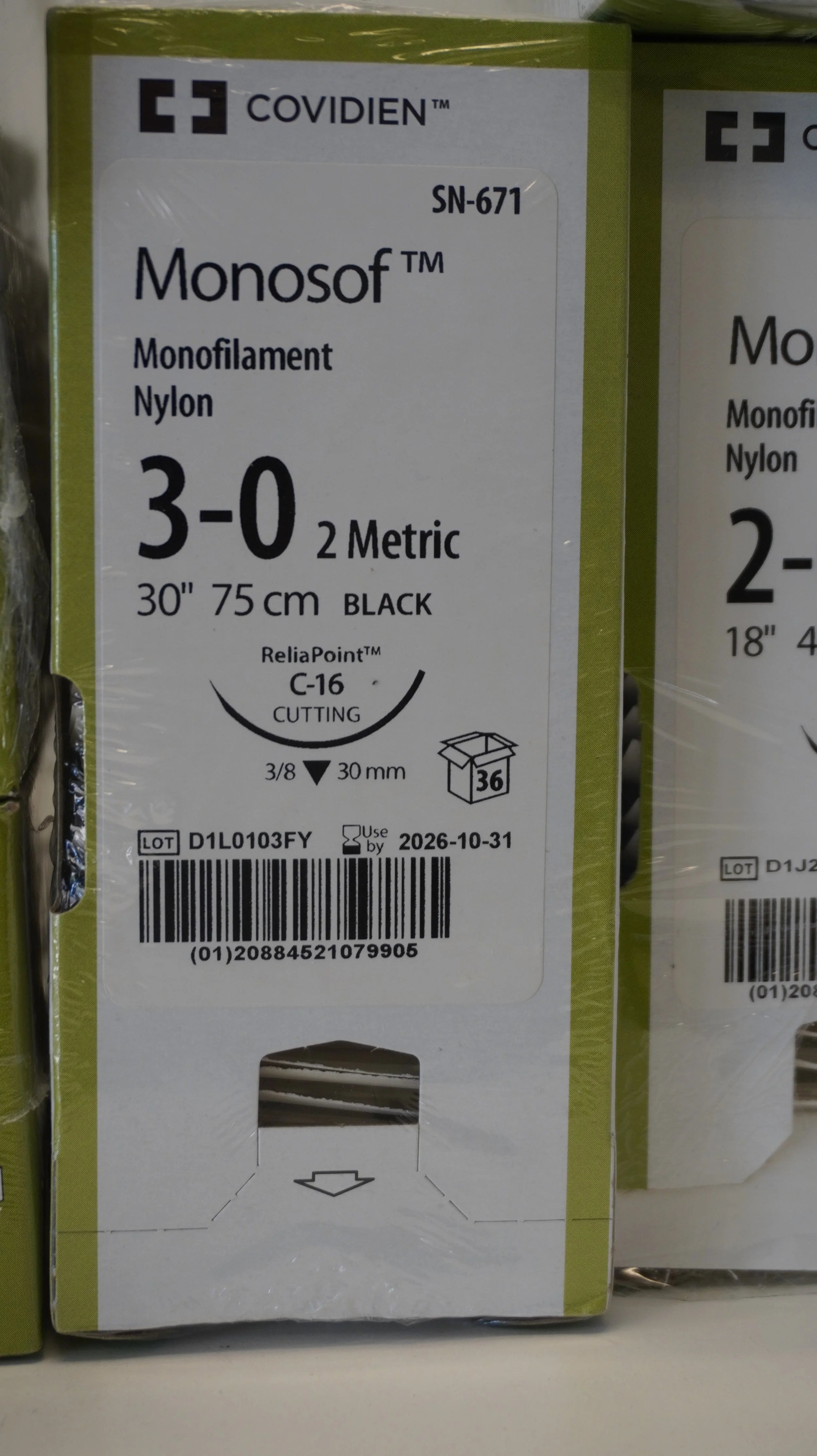 Covidien | SN-671 | Monosof Monofilament Nylon 3-0 2 Metric 30" 75cm BLACK