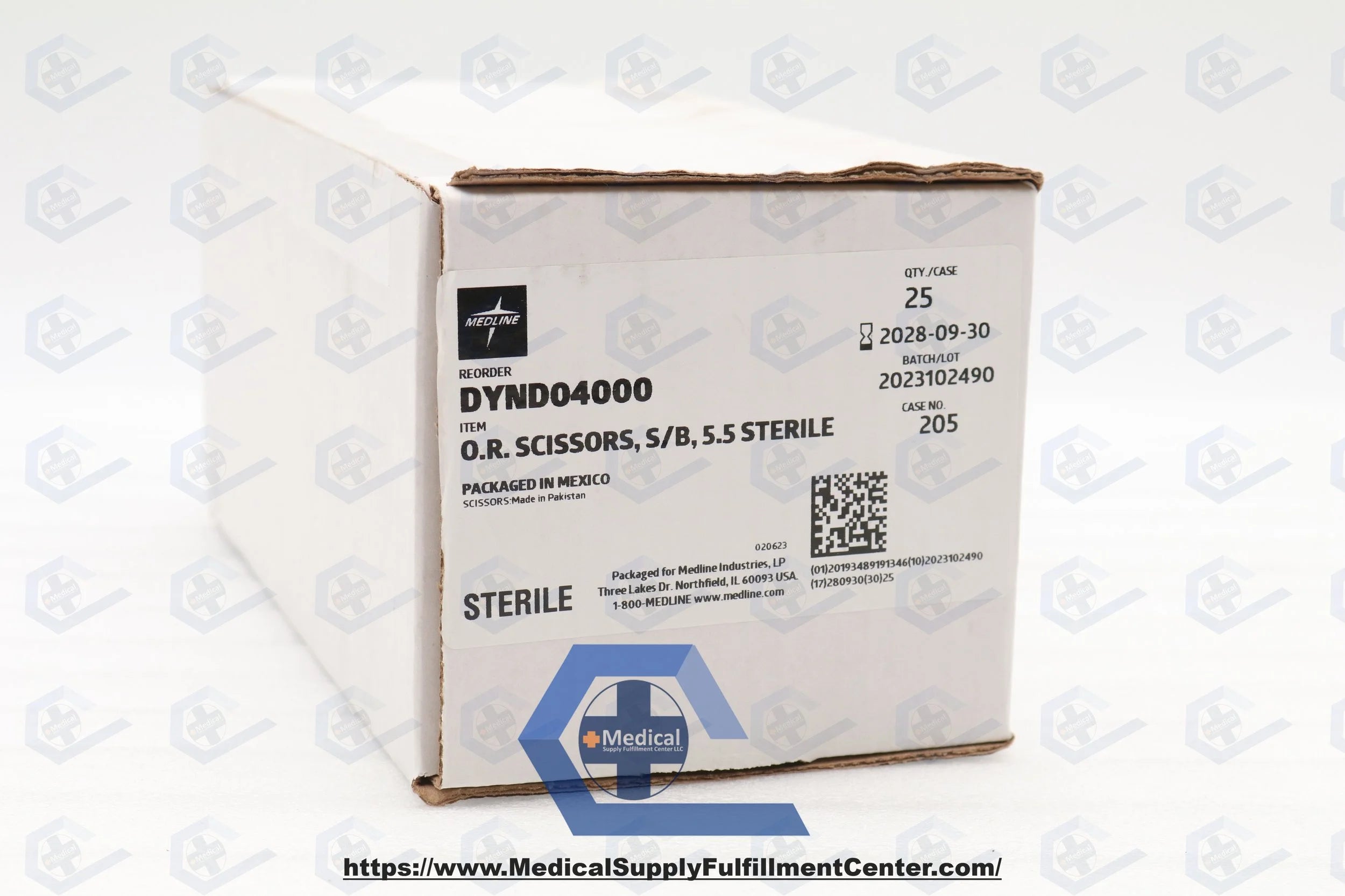 Medline | DYND04000 | Sharp / Blunt OR Scissors - O. R. Scissors, Sharp / Blunt, Straight, Sterile, 5.5