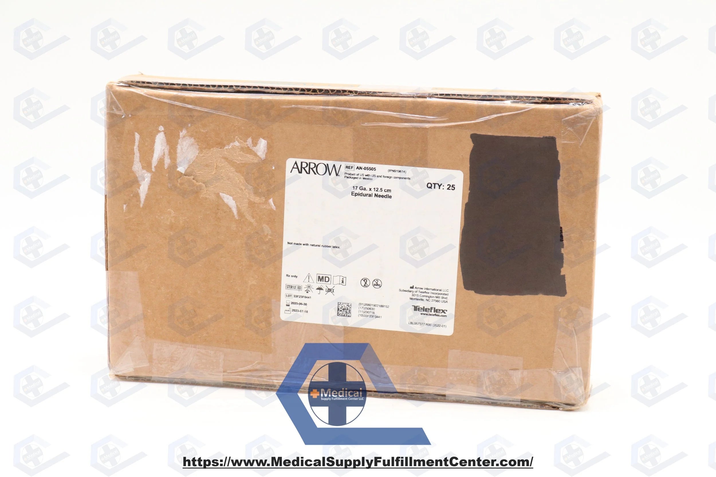 Teleflex | AN-05505 | Arrow Tuohy Epidural Needle with Integrated Wings 17G x 5"