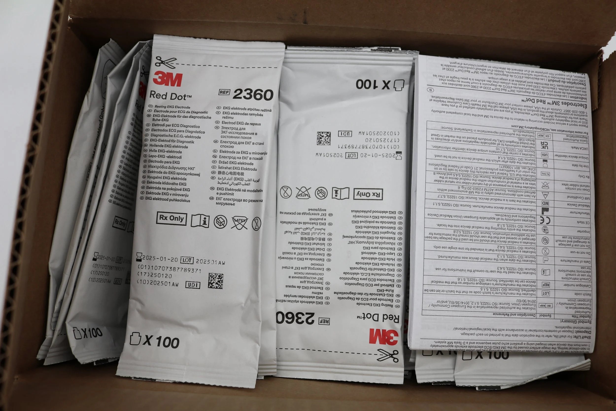 3M | 2360 | Red Dot ECG Tab Electrode, 10 Tabs/Card, 10 Cards/Bag, 40Bag/CS