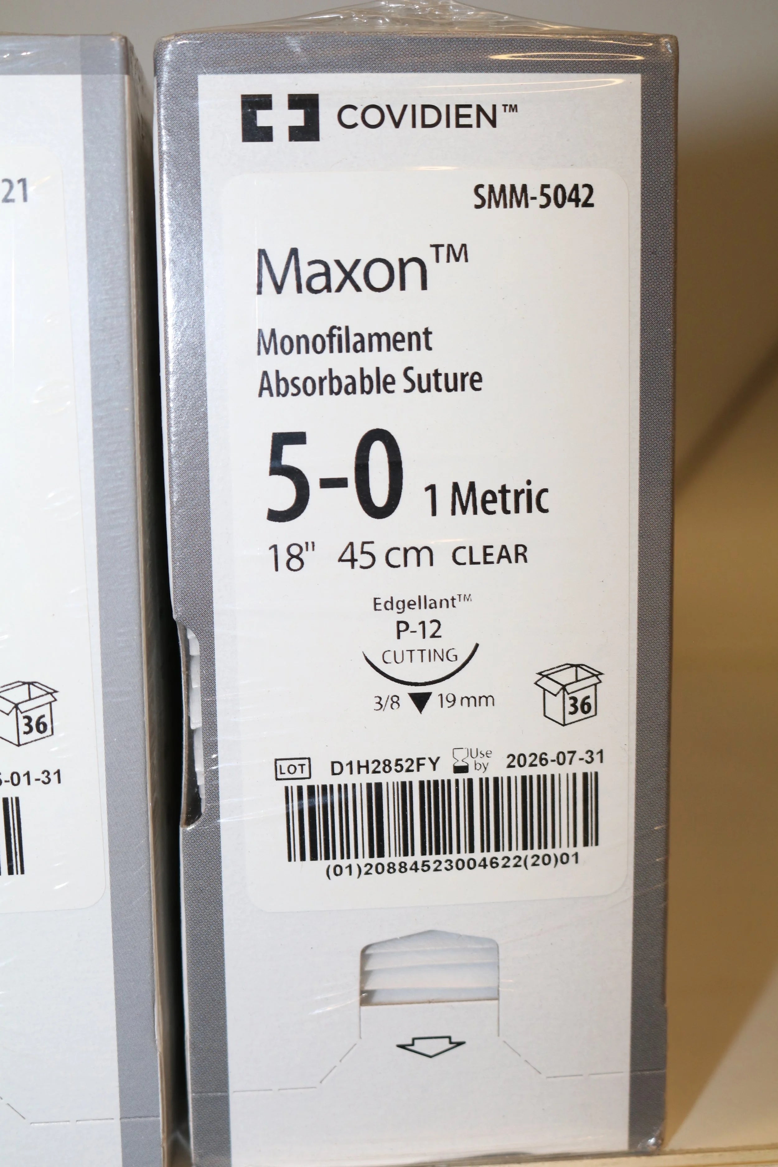 Covidien | SMM-5042 | MAXON Monofilament Absorbable Suture 5-0 1 Metric 18" 45cm CLEAR