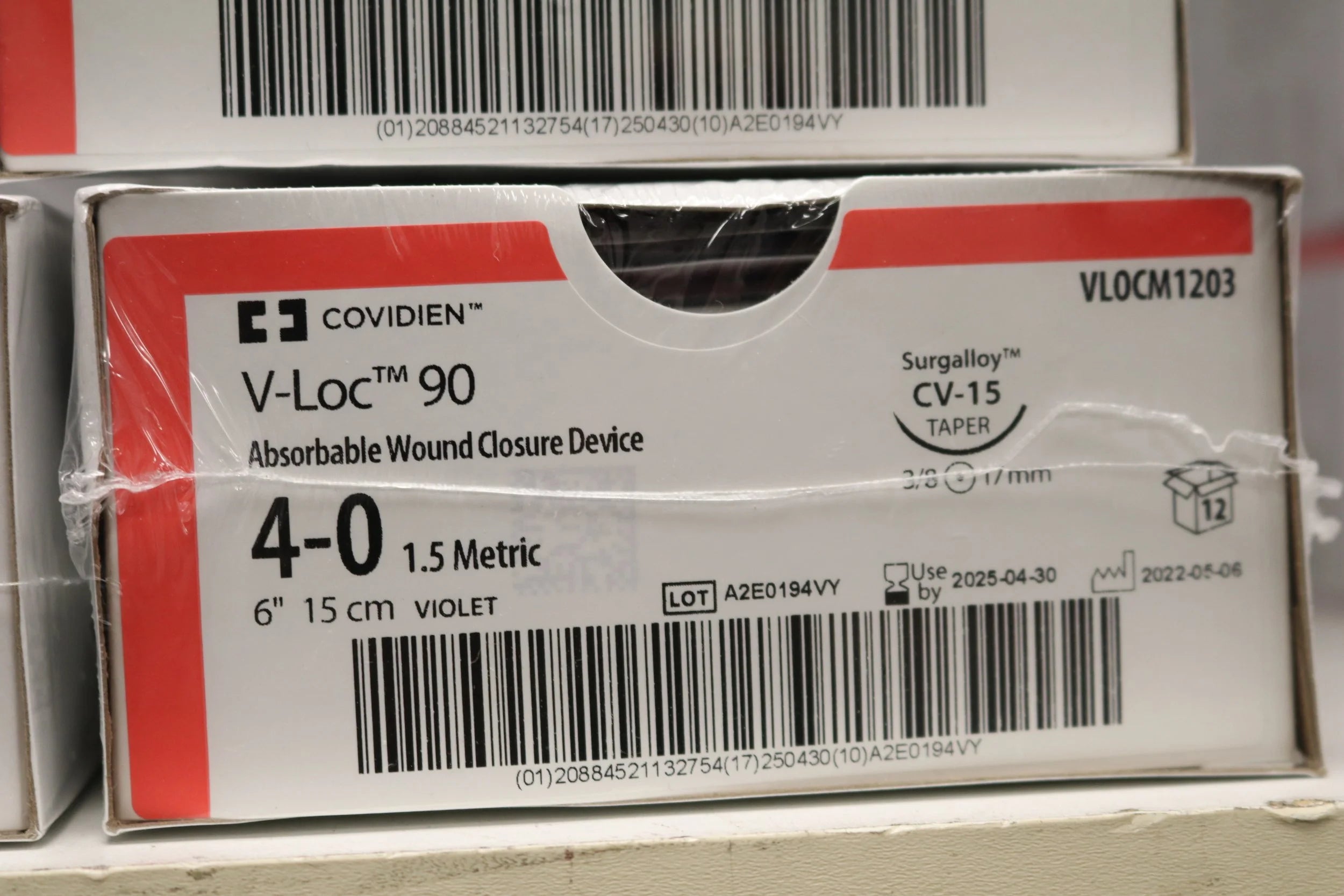 Covidien | VLOCM1203 | V-LOC 90 Absorbable Wound Closure Device 4-0 1.5 Metric 6" 15cm VIOLET