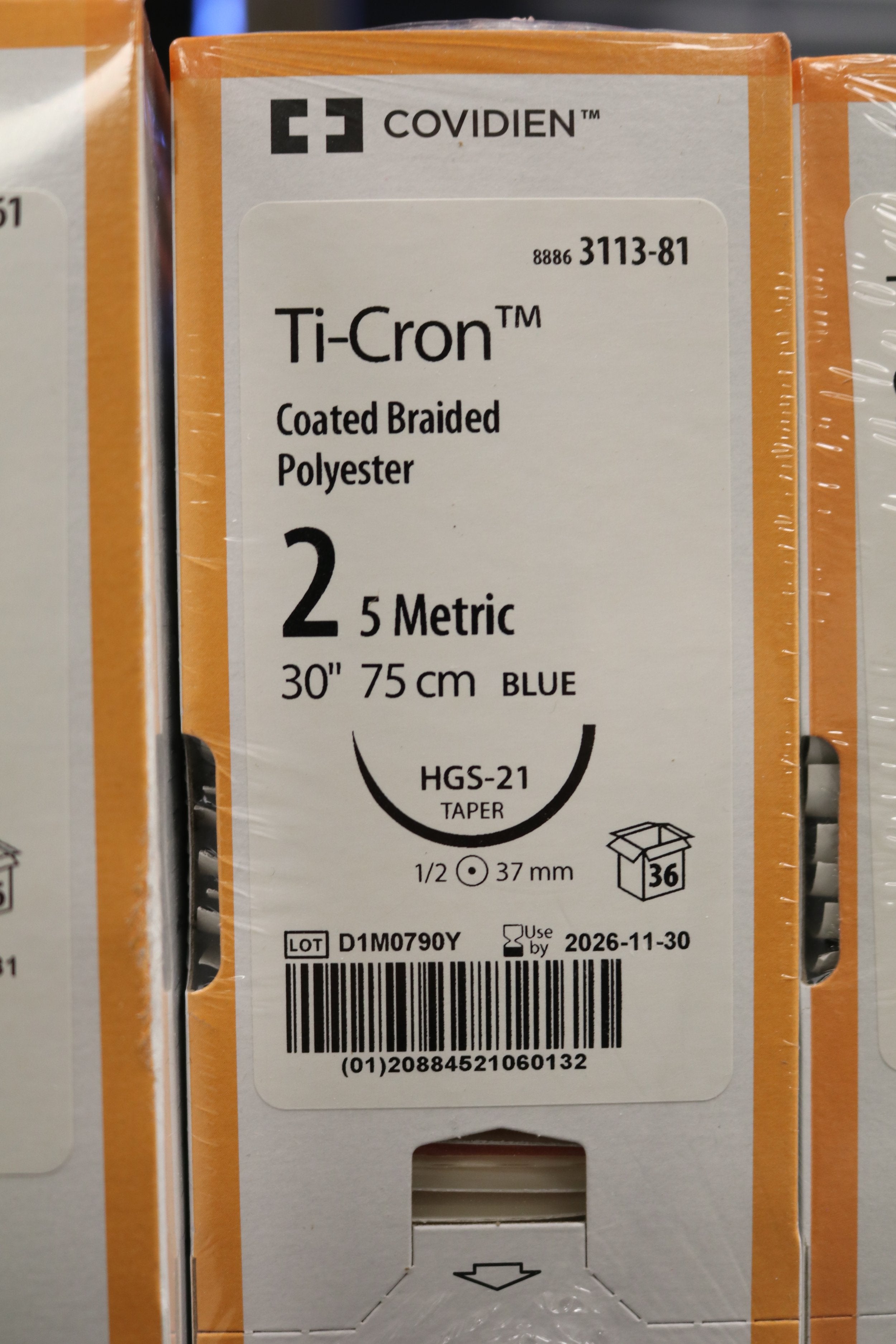 Covidien | 3113-81 | Ti-Cron Coated Braided Polyester 2 5 Metric 30" 75cm BLUE