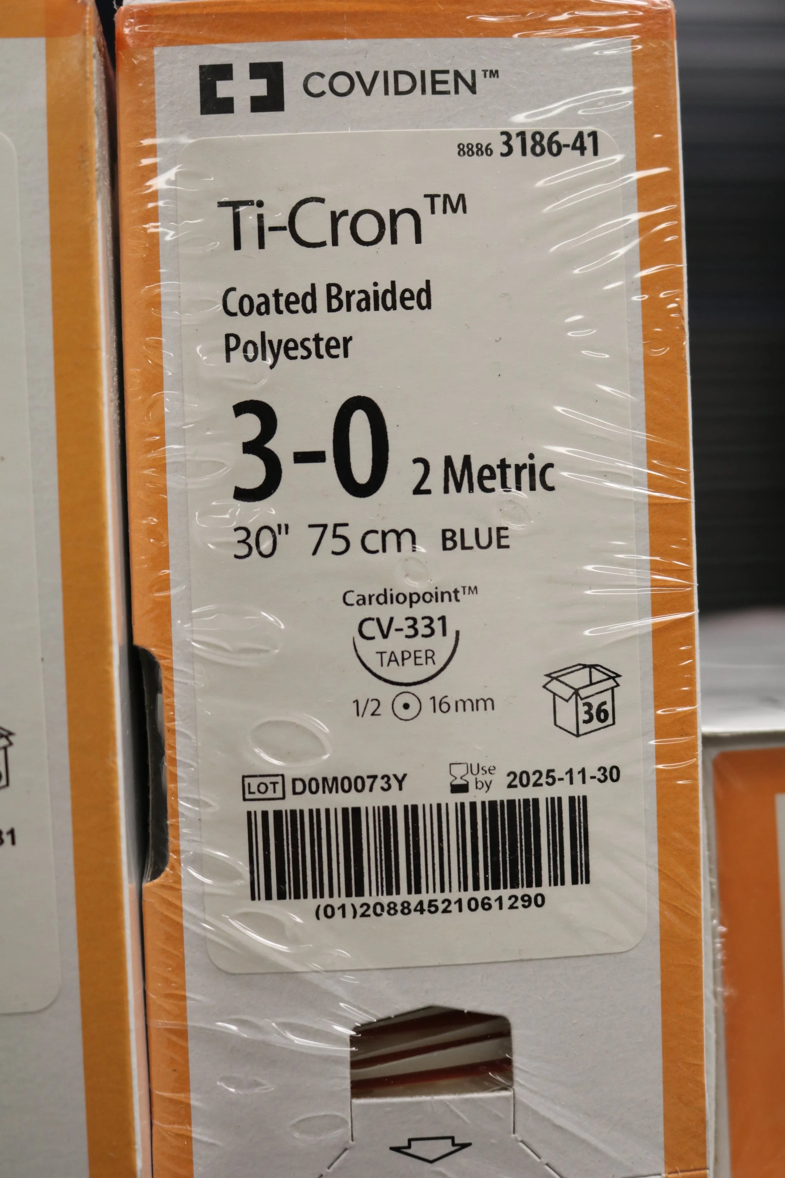 Covidien | 3186-41 | Ti-Cron Coated Braided Polyester 3-0 2 Metric 30" 75cm BLUE