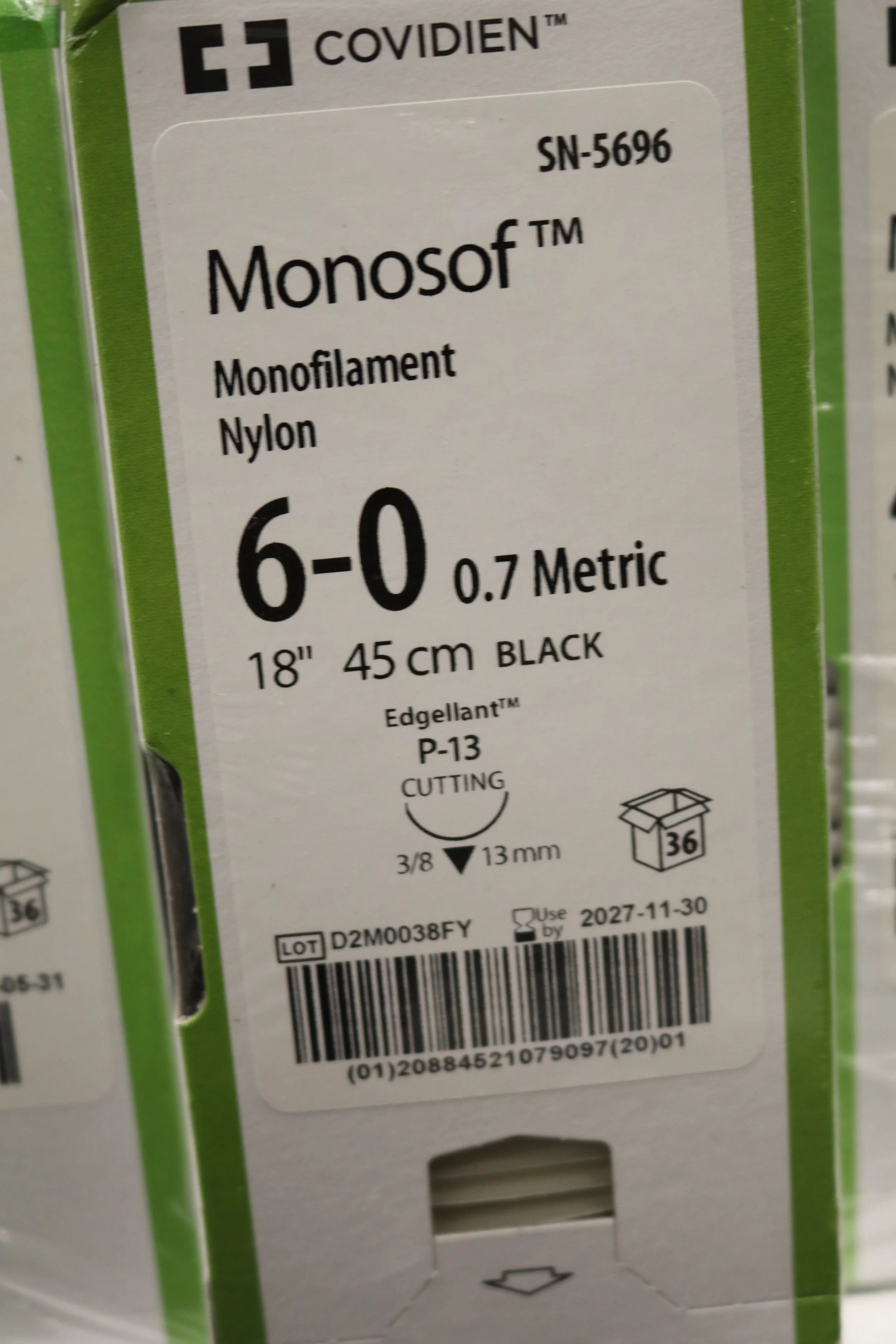 Covidien | SN-5696 | Monosof Monofilament Nylon 6-0 0.7 Metric 18" 45cm BLACK