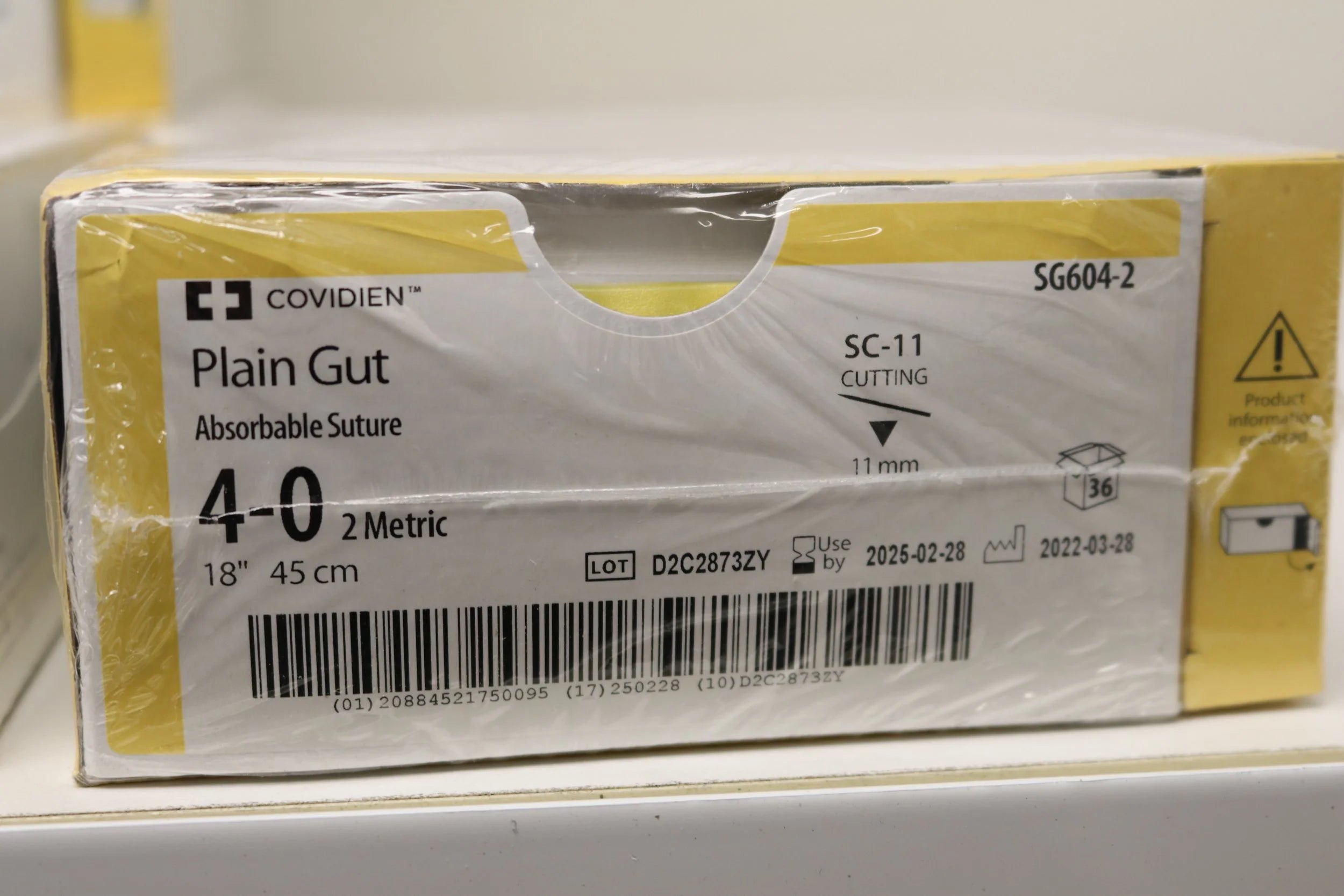 Covidien | SG604-2 | Plain Gut Absorbable Suture 4-0 2 Metric 18" 45cm