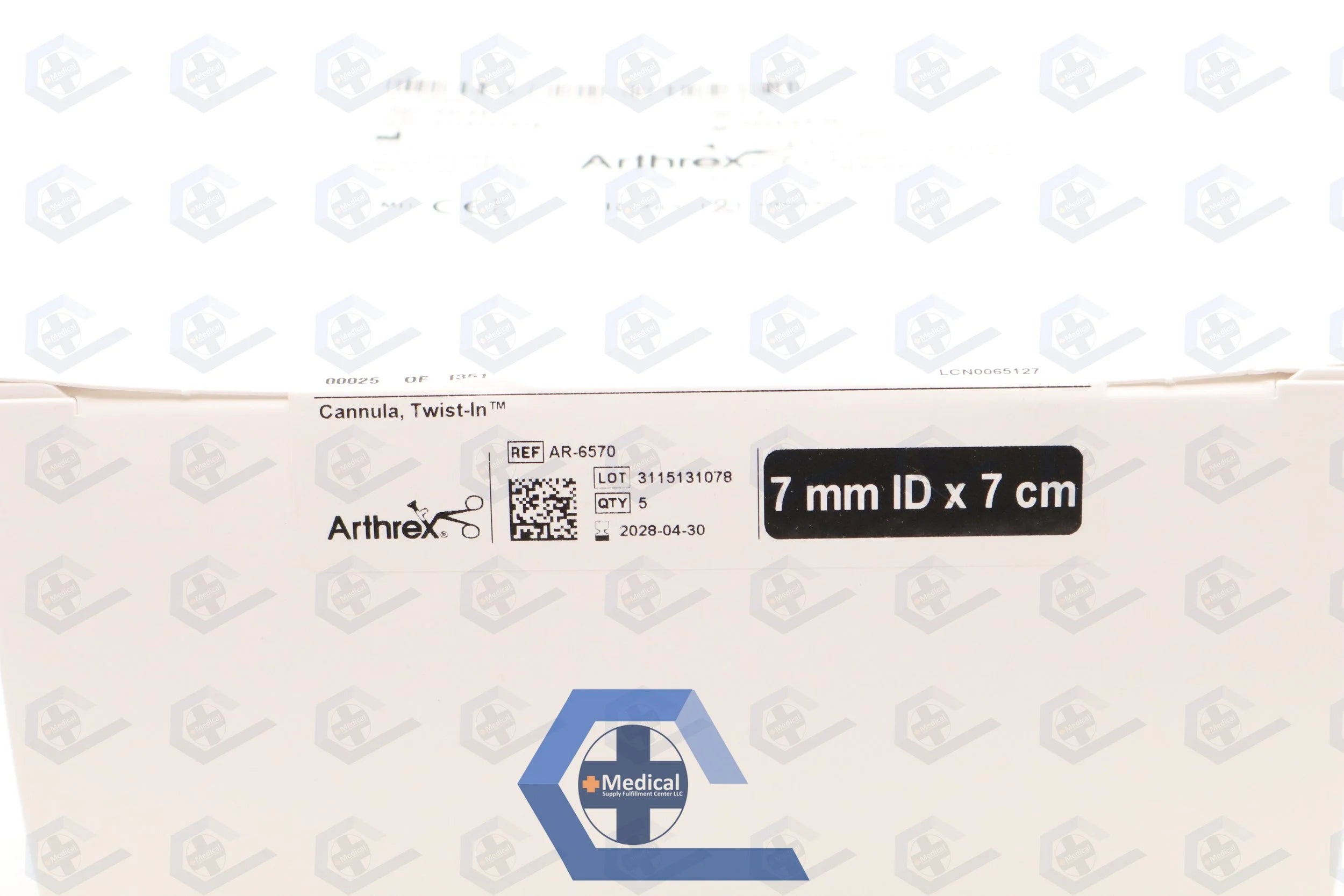 Arthrex | AR-6570 | CANNULA, TWIST-IN WITH 'NO-SQUIRT' CAP, 7MM ID X 7CM